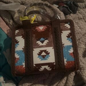 Wrangler Aztec Print Tote in Brown, White & Blue